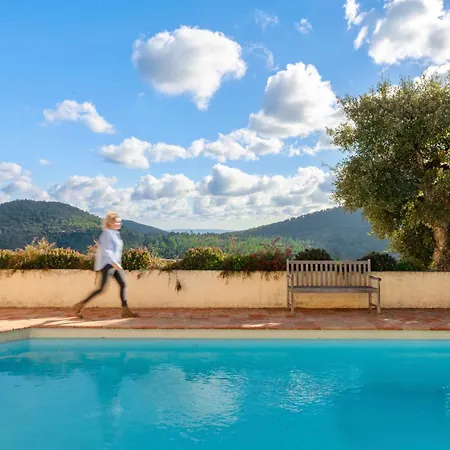 Villa 10p Vue Grande Piscine Et Dependance *